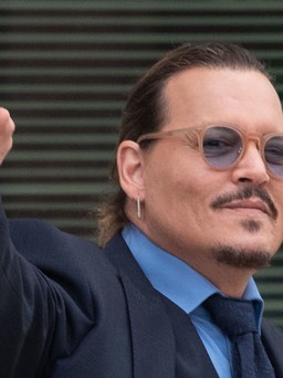 Johnny Depp trở thành nhân vật được thế giới tìm kiếm nhiều nhất 2022