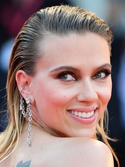 Scarlett Johansson: Tôi bị mắc kẹt trong những vai diễn khêu gợi