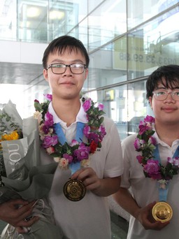 Đạt điểm tuyệt đối Olympic toán quốc tế, 'cậu bé vàng' Ngô Quý Đăng nói gì?