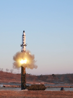 Triều Tiên hé lộ thiết kế 2 tên lửa mới?