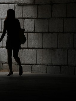 Hẹn hò ban đêm trở nên xa xỉ đối với giới trẻ Hàn Quốc