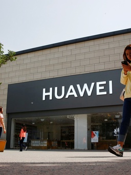 Tại sao Mỹ chưa thể mạnh tay ngay với Huawei?