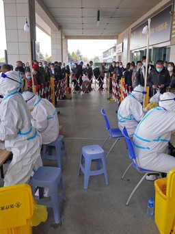Số ca nhiễm Covid-19 cộng đồng trong ngày ở Trung Quốc tiếp tục tăng