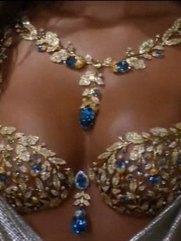 Victoria's Secret Fashion Show khoe áo ngực 2 triệu USD