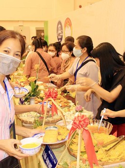 Ngày hội buffet chay vận động hơn 4,5 tỉ đồng chăm lo người nghèo Tết Quý Mão