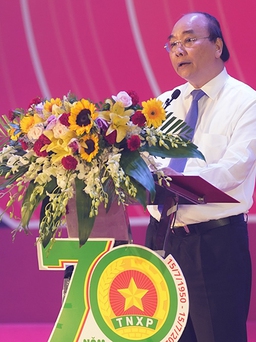 Thủ tướng Nguyễn Xuân Phúc: ‘Không để cựu thanh niên xung phong nào là hộ nghèo’