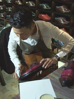Người thiết kế những đôi giày độc đáo nhất Việt Nam