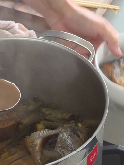 Cá ngừ kho mía theo công thức đặc biệt của hot foodblogger Chánh Trần