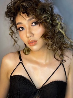 Quyến rũ cùng makeup tone trầm cho ngày giao mùa