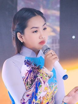 Hot girl bolero 13 tuổi thi 'Giọng hát Việt nhí'