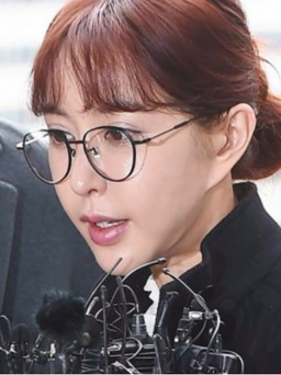 Nữ ca sĩ Hàn Quốc thua kiện, bị tòa buộc trả nợ đánh bạc