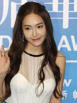 Jessica Jung bị nhà đài SBS đột ngột hủy show