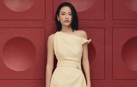 Diện đầm dài, khoác blazer chưa đủ, thêm thắt lưng mới thật sành điệu