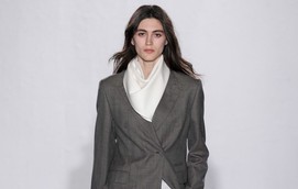 Màu xám không lạnh: bí quyết mặc gam màu công sở quen thuộc mà vẫn cuốn hút