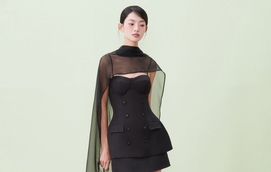 Voan mỏng layer áo corset, tôn lên nét gợi cảm lôi cuốn