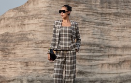 Những bộ suit đương đại: Tối giản, hiện đại và đầy khí chất