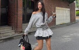 Cá nhân hóa phong cách thời trang với túi đính charm