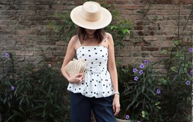 Bí quyết diện họa tiết chấm bi sang mà không sến