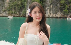 Nâng tầm thần thái với set áo váy tone sur tone sành điệu