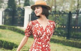 Váy dài đi biển giúp nàng nổi bật và thu hút hơn