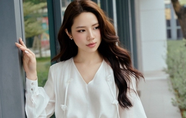 Mặc đẹp suốt hè cùng bản phối trắng đen tối giản