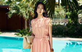 Đầm midi - kiểu trang phục đa năng diện đi làm đi chơi đều đẹp