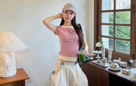 Tôn dáng sành điệu với áo thun ôm chuẩn xu hướng