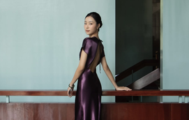 Mặc sắc tím thế nào để diện mạo thăng hạng, không lo bị 'sến'?