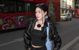 Diện vòng cổ đen, nhỏ nhắn nhưng đủ làm nên thần thái