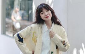 Nhẹ nhàng ngày chuyển mùa cùng áo cardigan