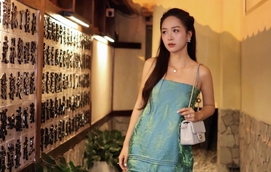 Váy, áo hai dây với muôn kiểu biến tấu từ dạo phố đến tiệc tối sang chảnh