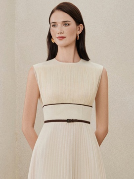 Đẹp cả tuần chỉ với ba gam màu trắng, đen, beige