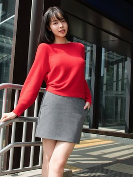 Giày Mary Jane sánh đôi tất cao cổ mang đậm nét retro