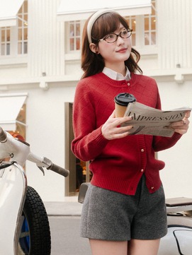 Ngắn mà thanh lịch: công thức mặc trẻ, sang được chị em săn đón mùa lễ