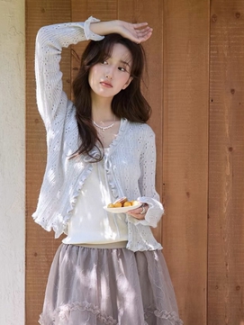Áo cardigan tạo nét duyên dáng cho ngày se lạnh