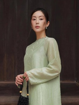 Sắc xanh lá xuất hiện trên những thiết kế truyền thống đón xuân rực rỡ