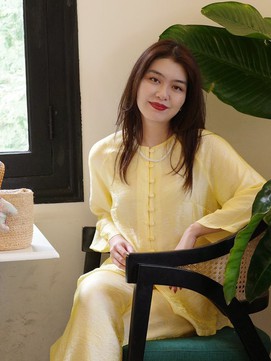 Tết này, chị em 'phải lòng' chiếc áo bà ba