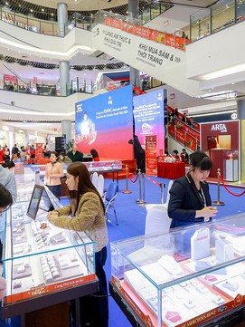 Rước lộc Thần Tài cùng PNJ với cơ hội sở hữu xe Mercedes-Benz