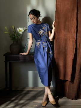 Vừa mát vừa sang khi chọn váy linen ngày nắng