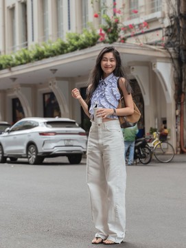 Quần ống suông cho nàng nhỏ nhắn: Bí quyết mặc đẹp không lo 'dìm dáng'