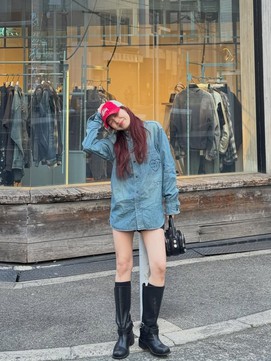 Sức hấp dẫn của áo sơ mi denim: Tối giản nhưng 'chất'