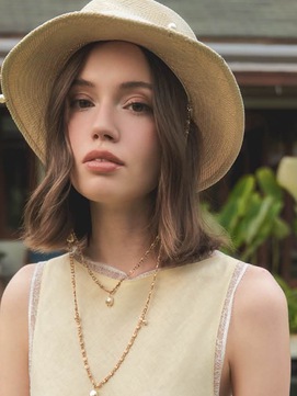 Trang phục linen nhẹ mát, thoải mái nhưng vẫn thanh lịch rạng ngời