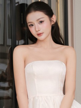 Phá vỡ mọi giới hạn cùng trang phục quây gợi cảm