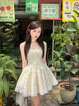 Đón thu nhẹ nhàng cùng set đồ màu be mát mẻ