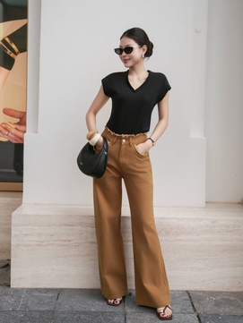 Quần ống rộng, điểm nhấn thanh lịch và thoải mái của tủ đồ công sở hiện đại