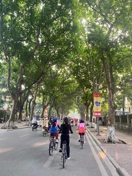 Du xuân tứ trấn - khám phá Hà Nội Tết bằng xe đạp
