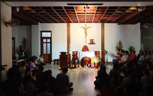 Các nhà thờ ở TP.HCM đồng loạt đổ chuông, mừng tân Giáo hoàng Leo XIV