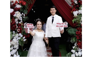 Cô gái tí hon và mối tình 'cổ tích'