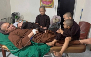 Chùa Cẩm La bàn giao trẻ về gia đình và cơ sở trợ giúp xã hội