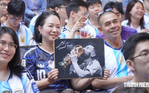 Dậy từ 3 giờ sáng để cổ vũ thần tượng Messi đá trận chia tay